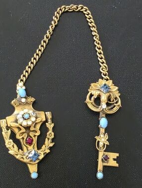 VTG Signed Coro Art Deco Chatelaine Door Knocker & Key Brooch Pin Set RARE